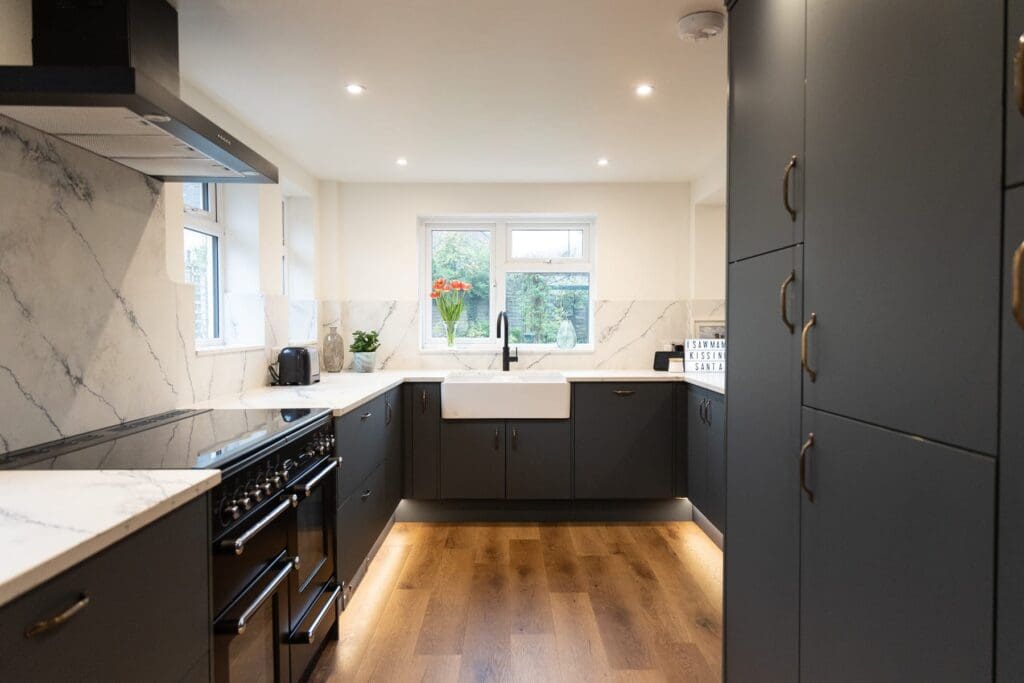 Luxury kitchen Newbury by Masterclass